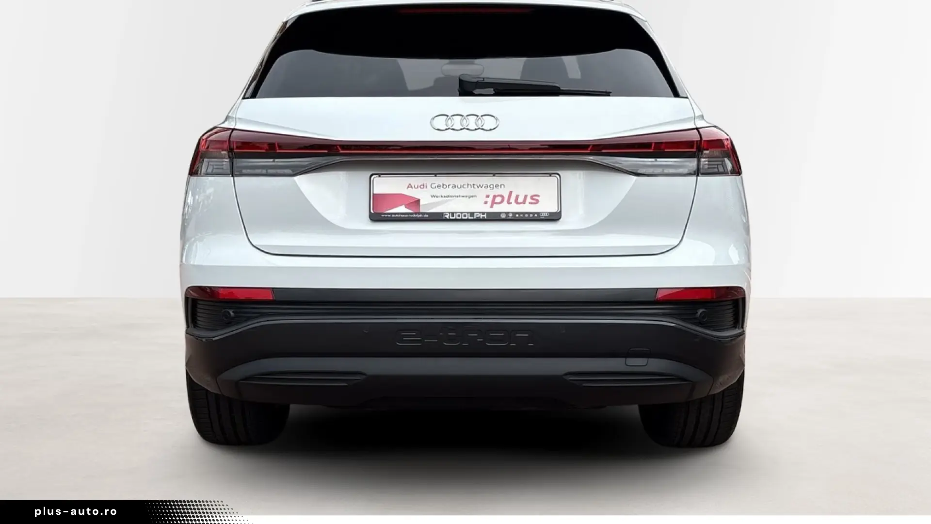 Audi Q4 40 e-tron   ADVANCED • NAVI PLUS