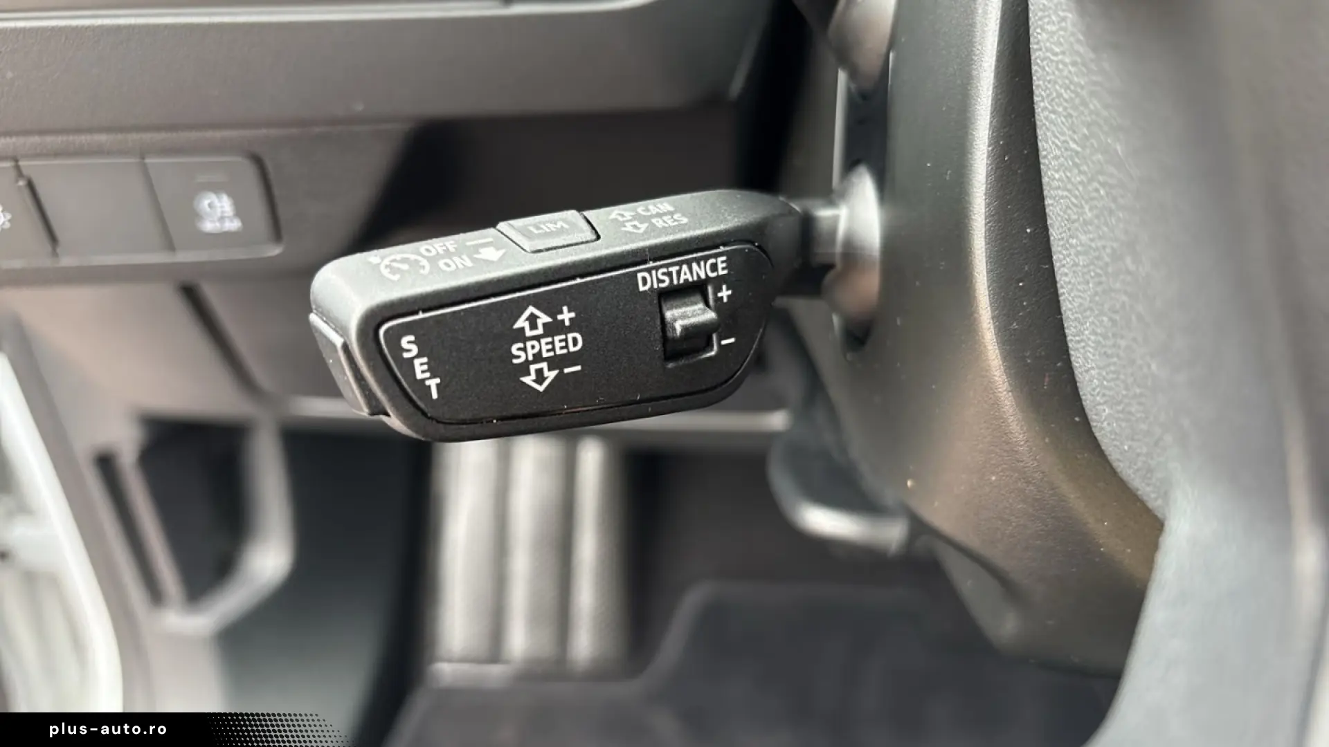 Audi Q4 40 e-tron   ADVANCED • NAVI PLUS