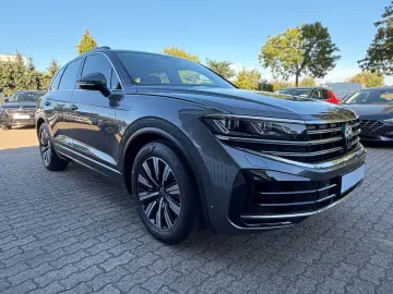 VW Touareg 3.0 V6 eHybrid 4MOTION   ELEGANCE