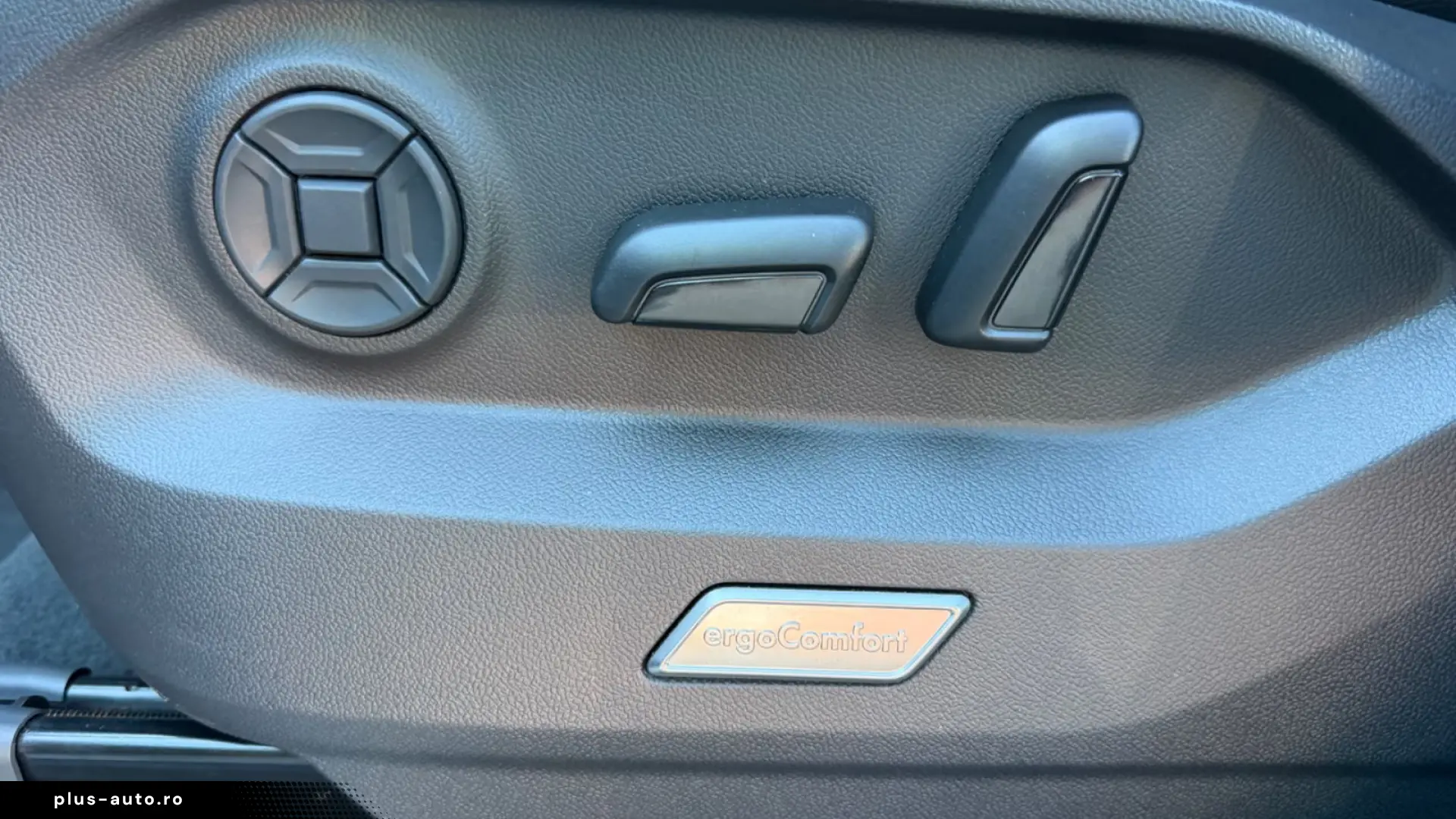 VW Touareg 3.0 V6 eHybrid 4MOTION   ELEGANCE