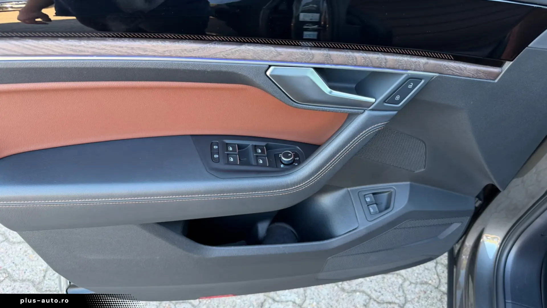 VW Touareg 3.0 V6 eHybrid 4MOTION   ELEGANCE