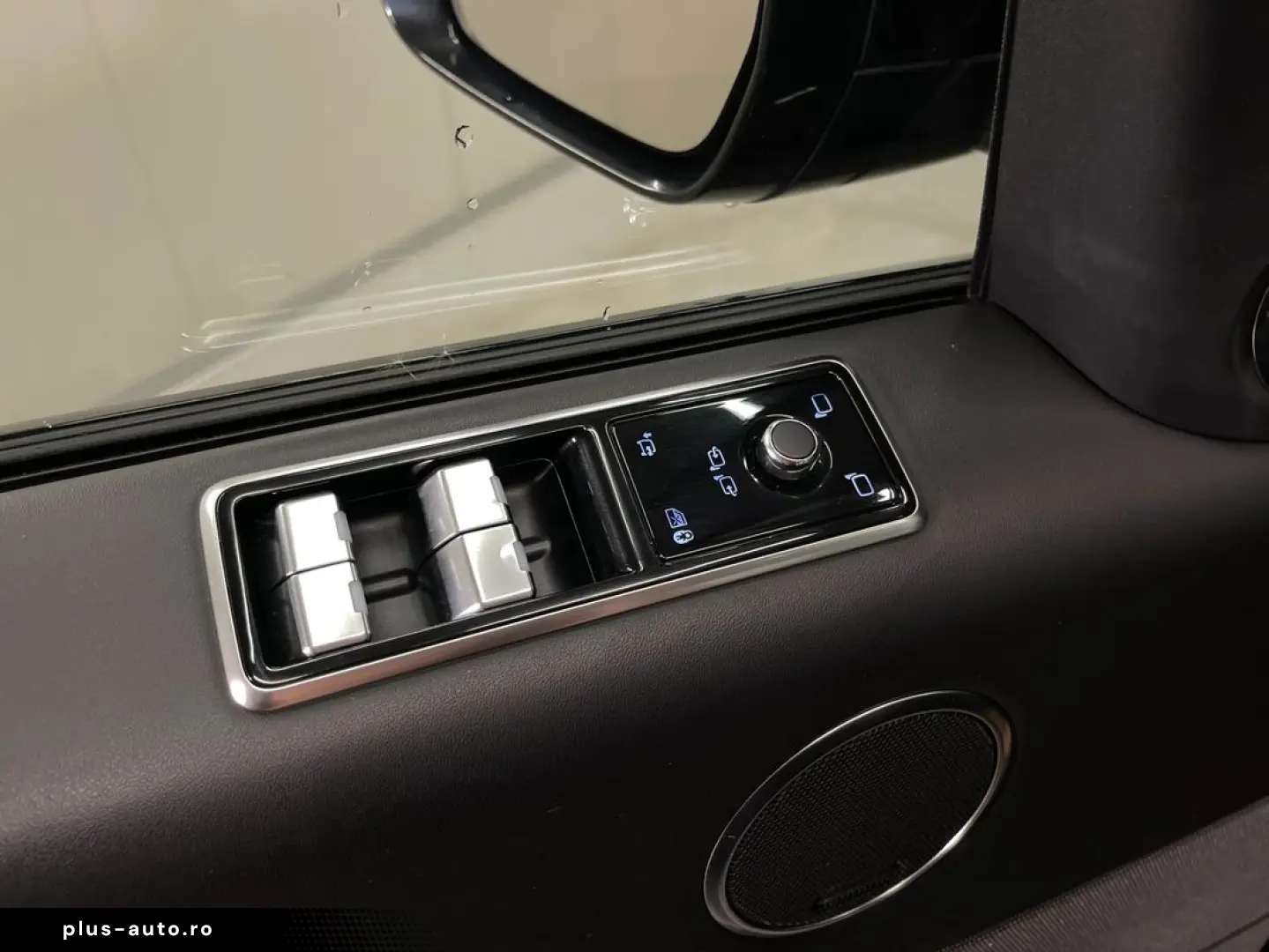 Land-Rover Range-Rover-Sport