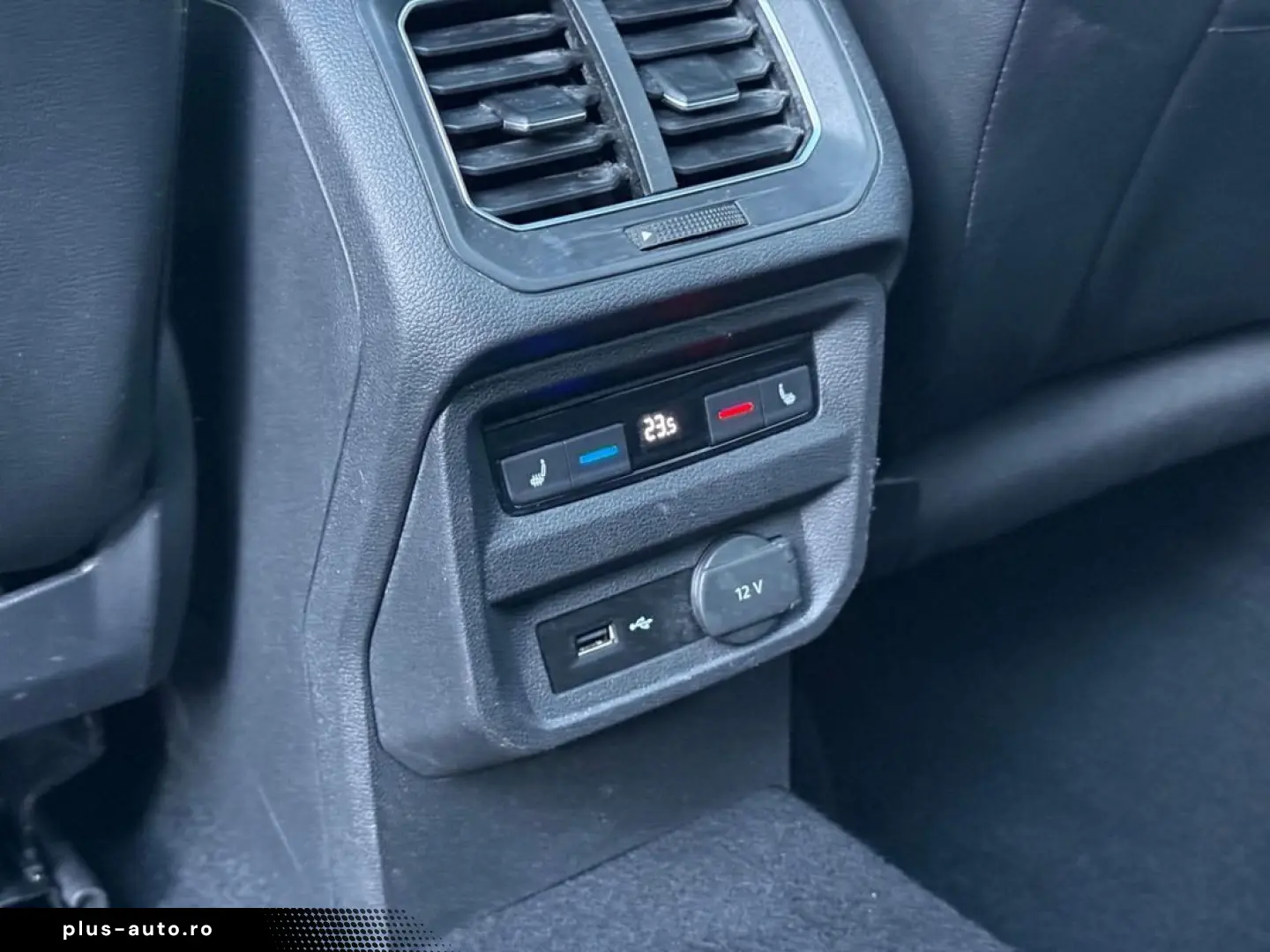Volkswagen TIGUAN Allspace biturbo     Vindem in rate avans