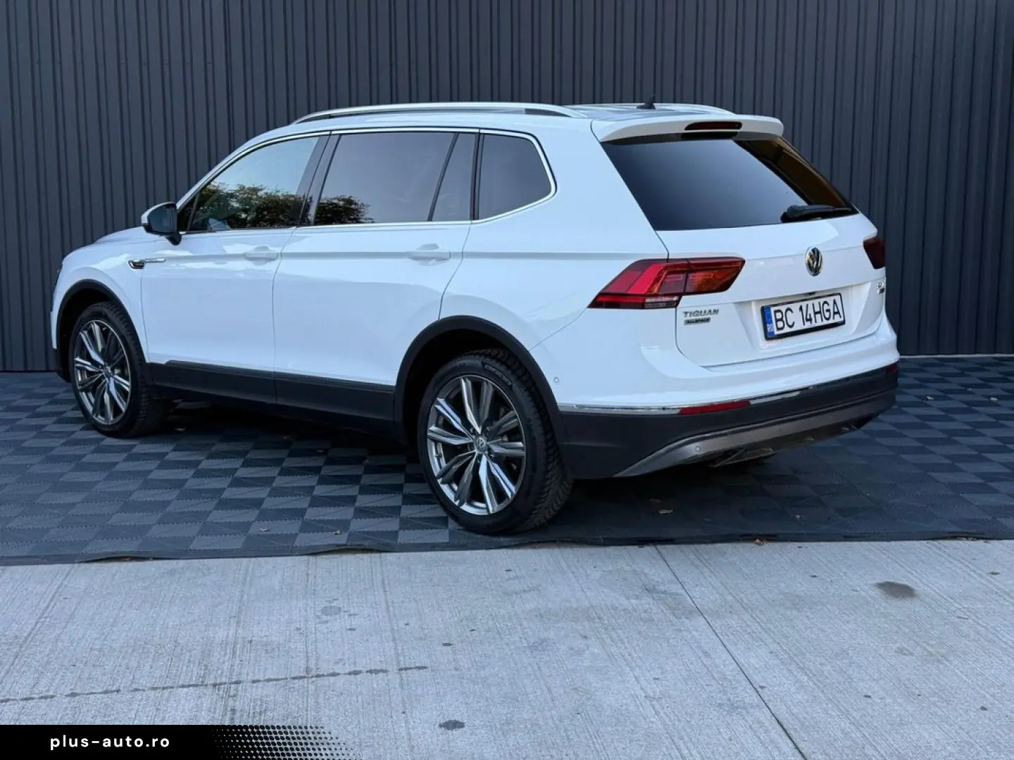 Volkswagen TIGUAN Allspace biturbo     Vindem in rate avans