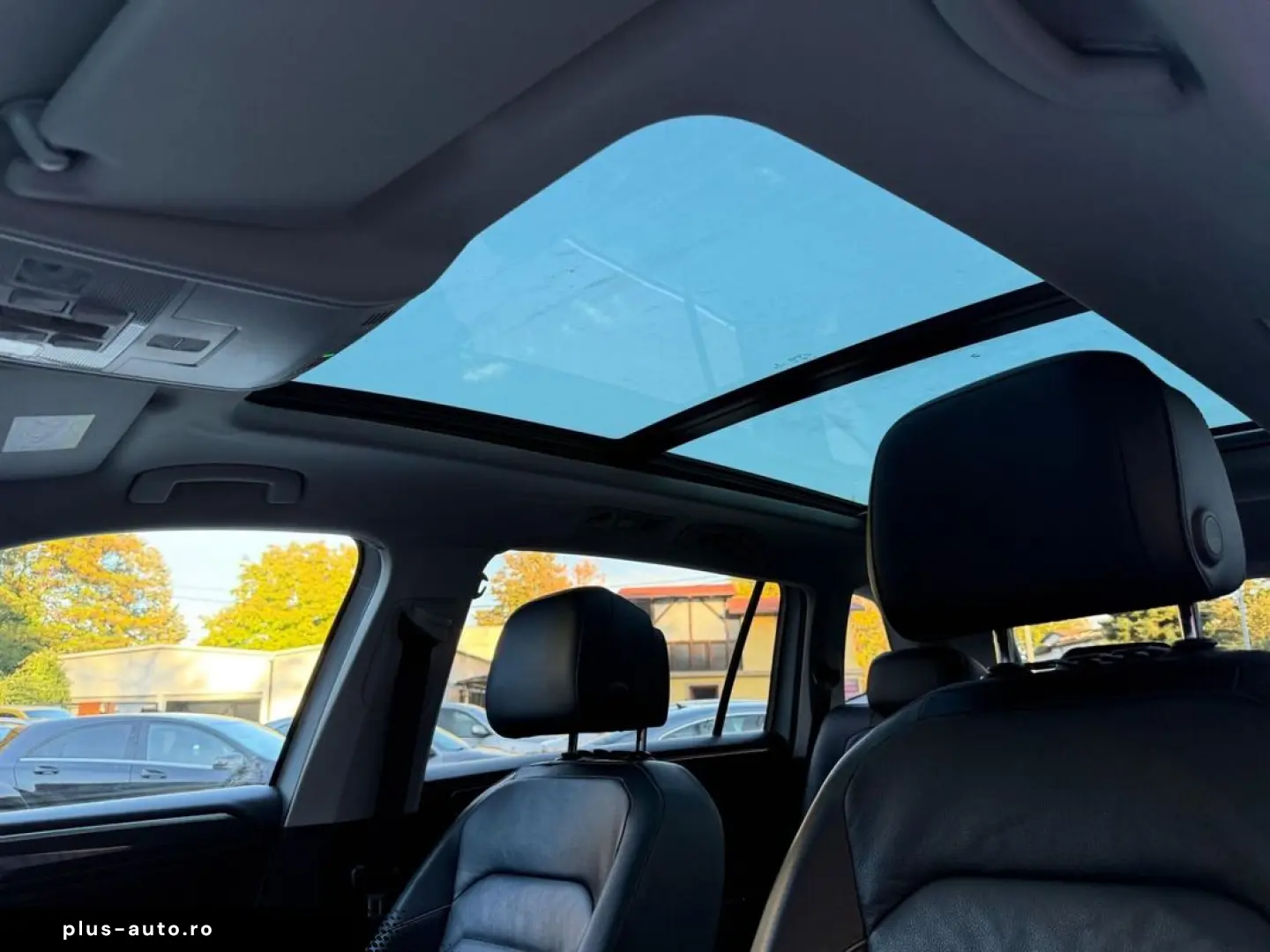 Volkswagen TIGUAN Allspace biturbo     Vindem in rate avans