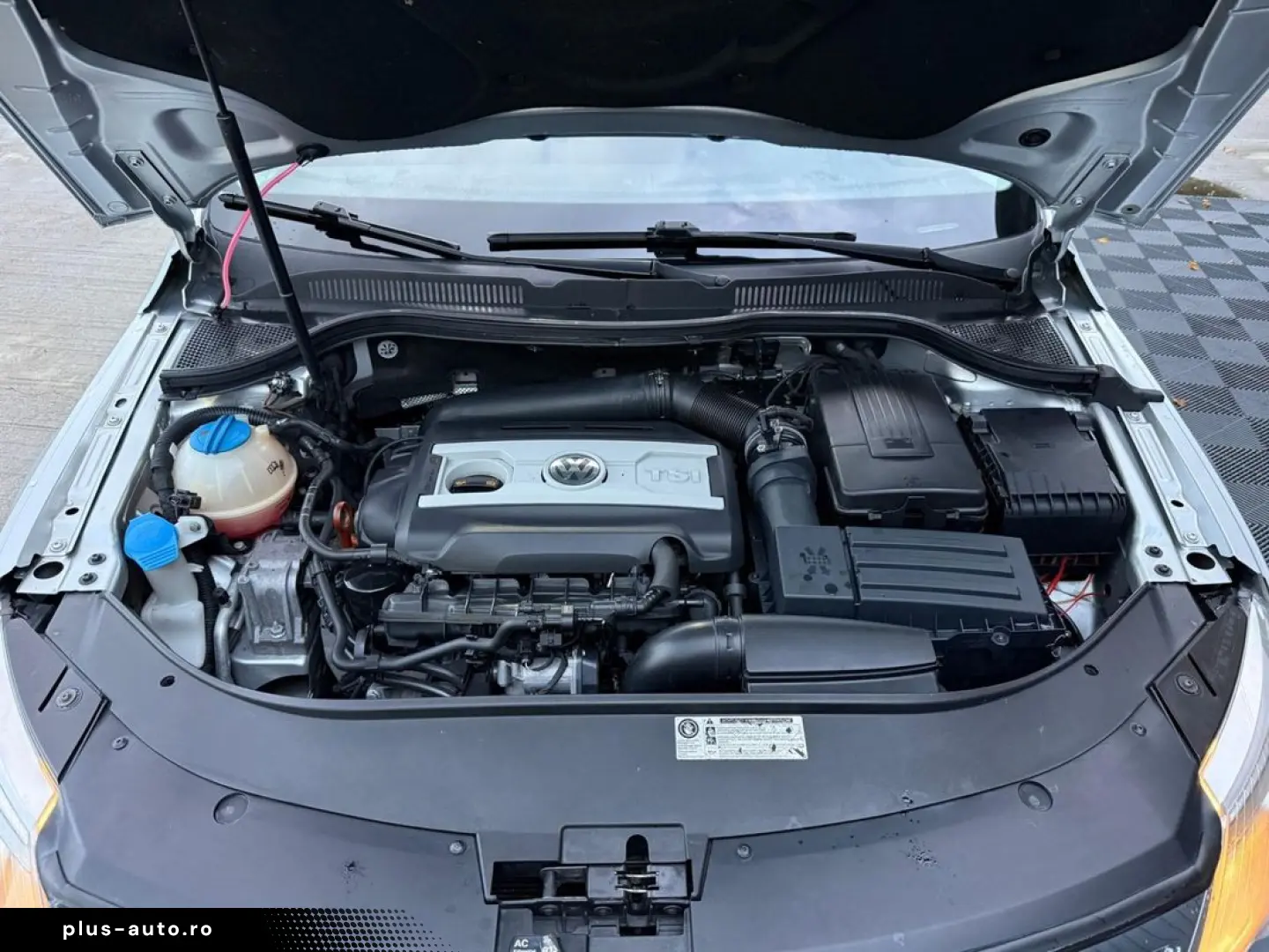 Volkswagen Passat-Cc