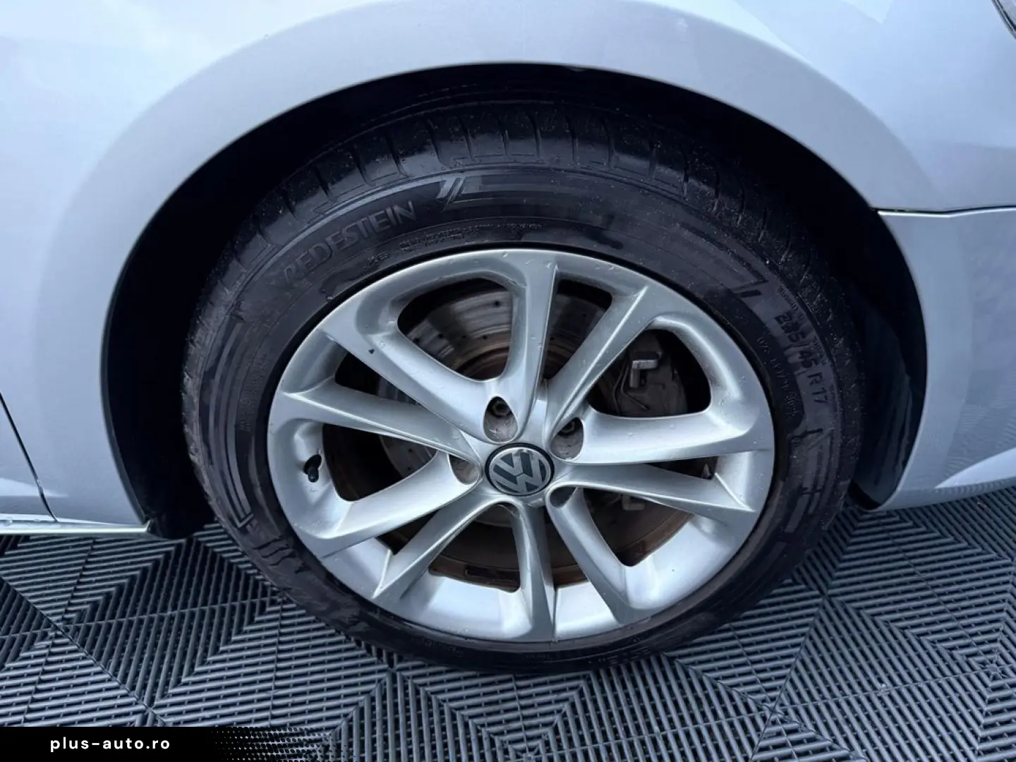 Volkswagen Passat-Cc