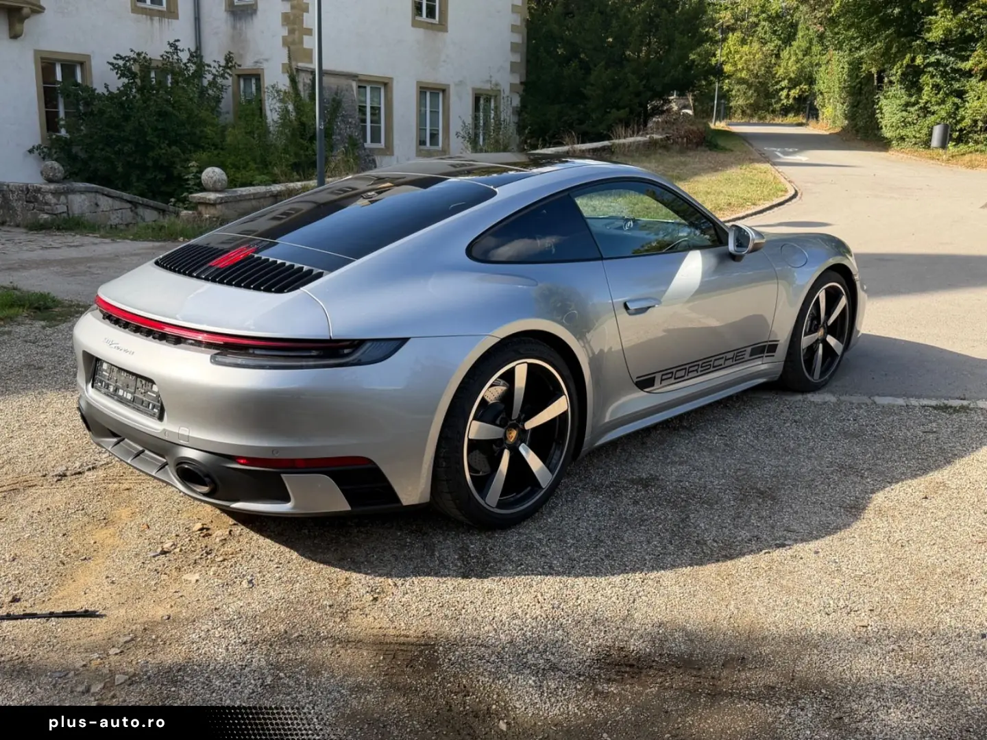 PORSCHE 992
