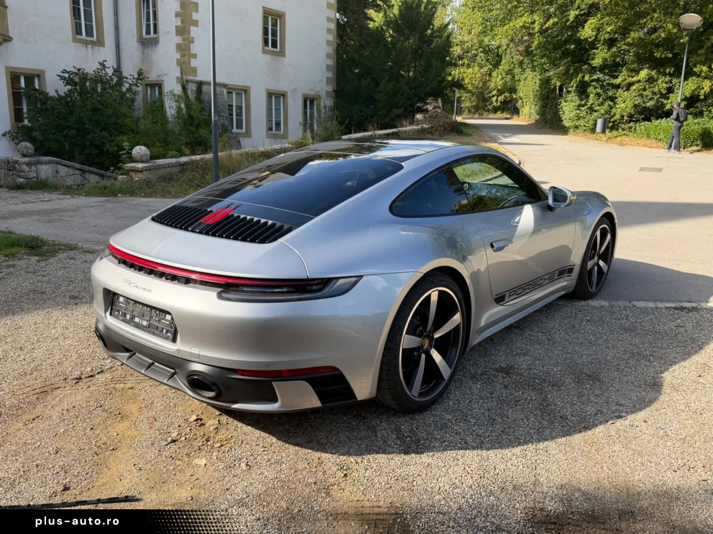 PORSCHE 992