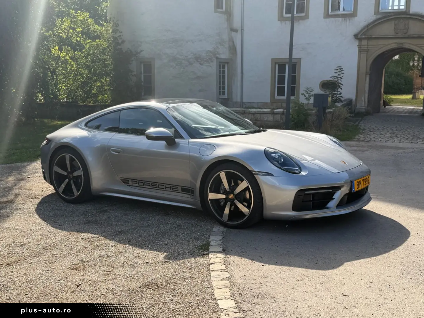 PORSCHE 992