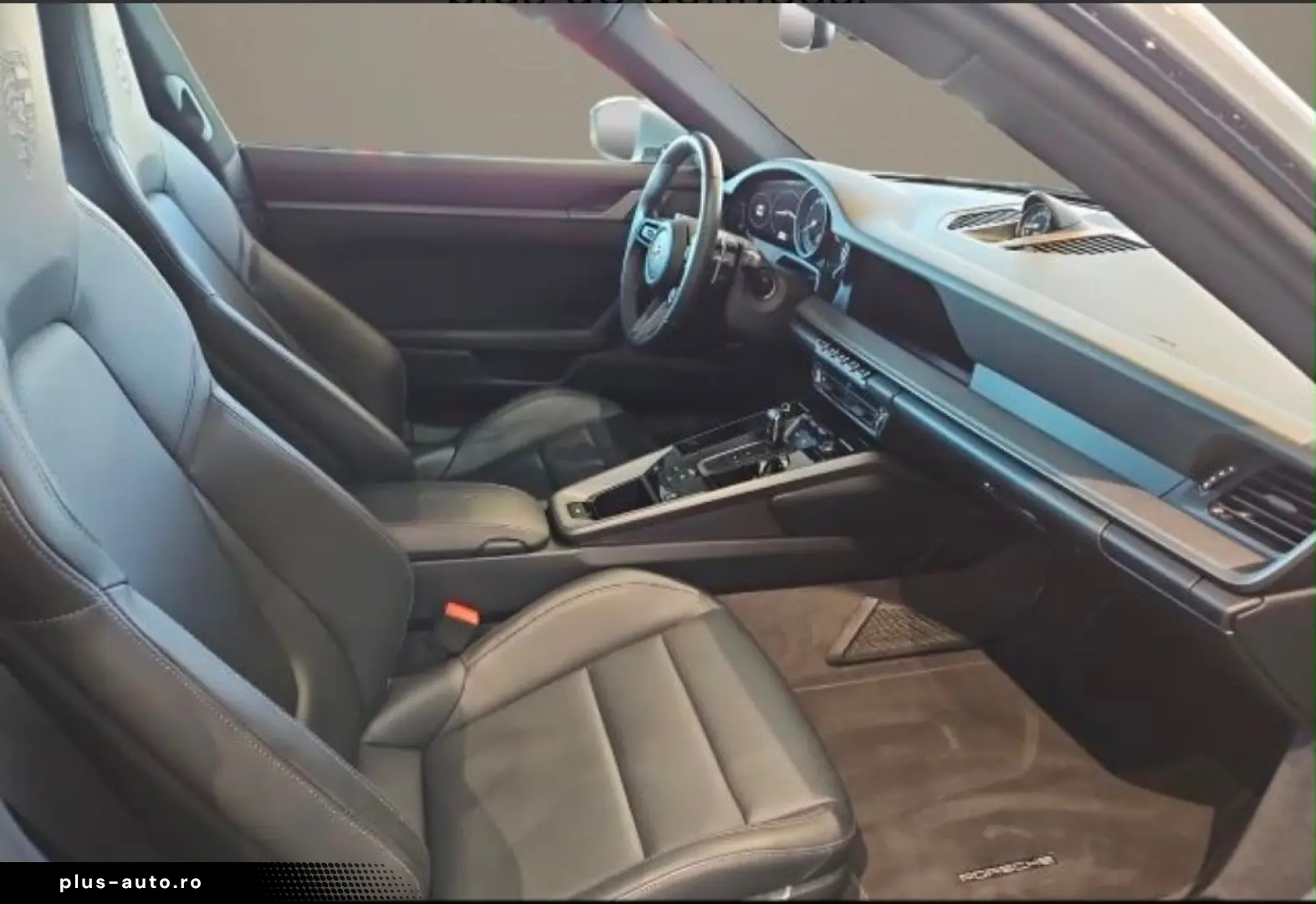 PORSCHE 992
