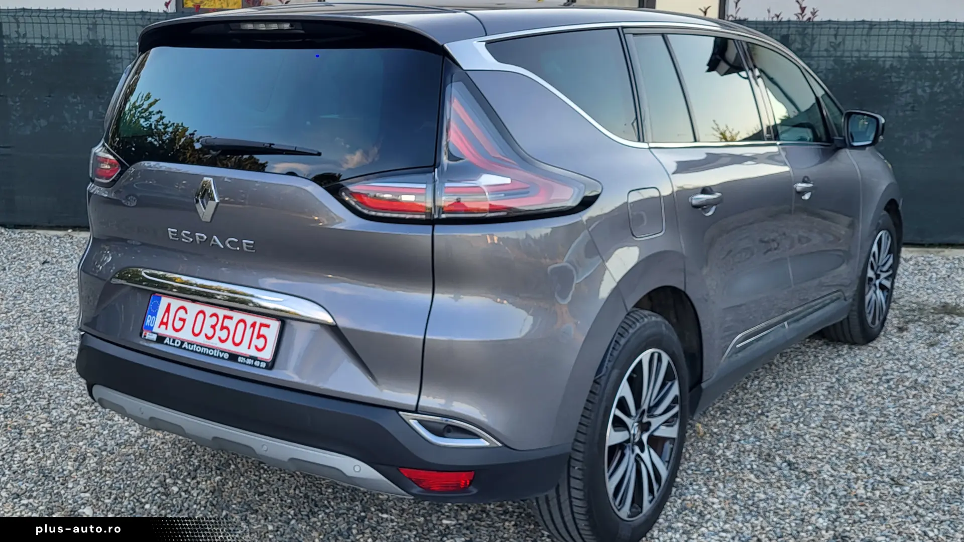 Renault Espace 1.6 dCi Energy Initiale Paris 7 Locuri