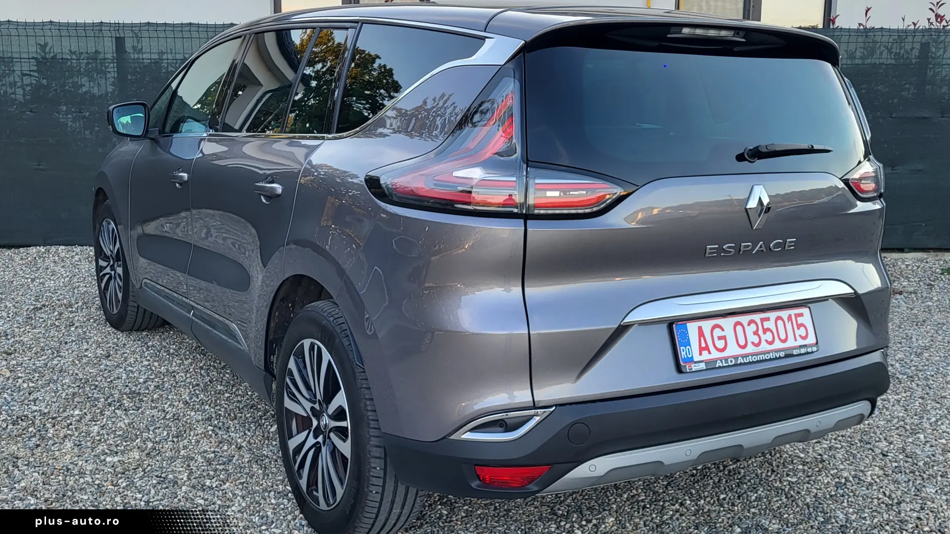 Renault Espace 1.6 dCi Energy Initiale Paris 7 Locuri