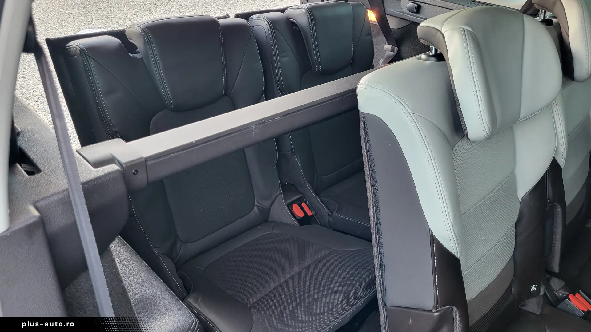 Renault Espace 1.6 dCi Energy Initiale Paris 7 Locuri
