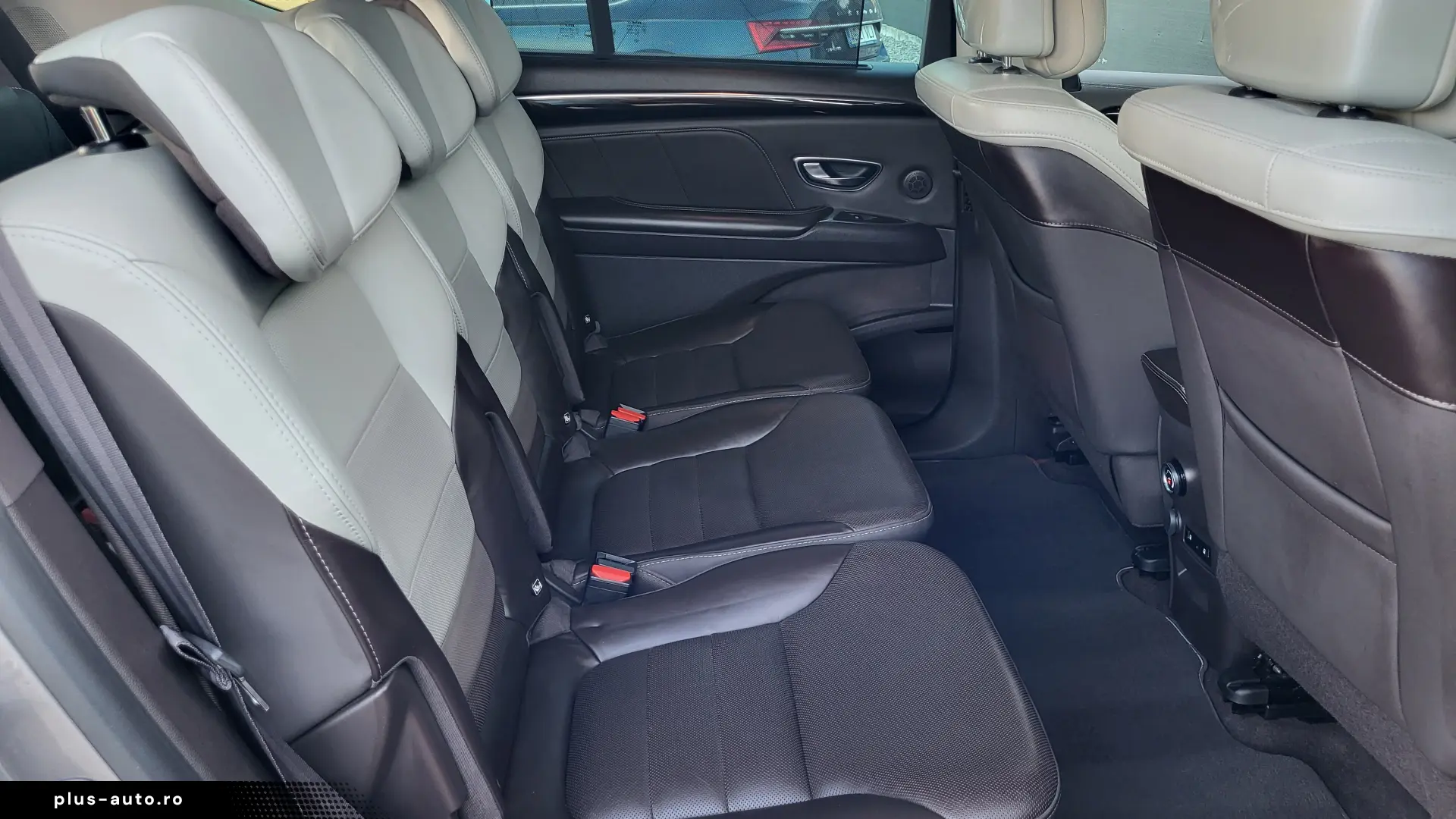 Renault Espace 1.6 dCi Energy Initiale Paris 7 Locuri