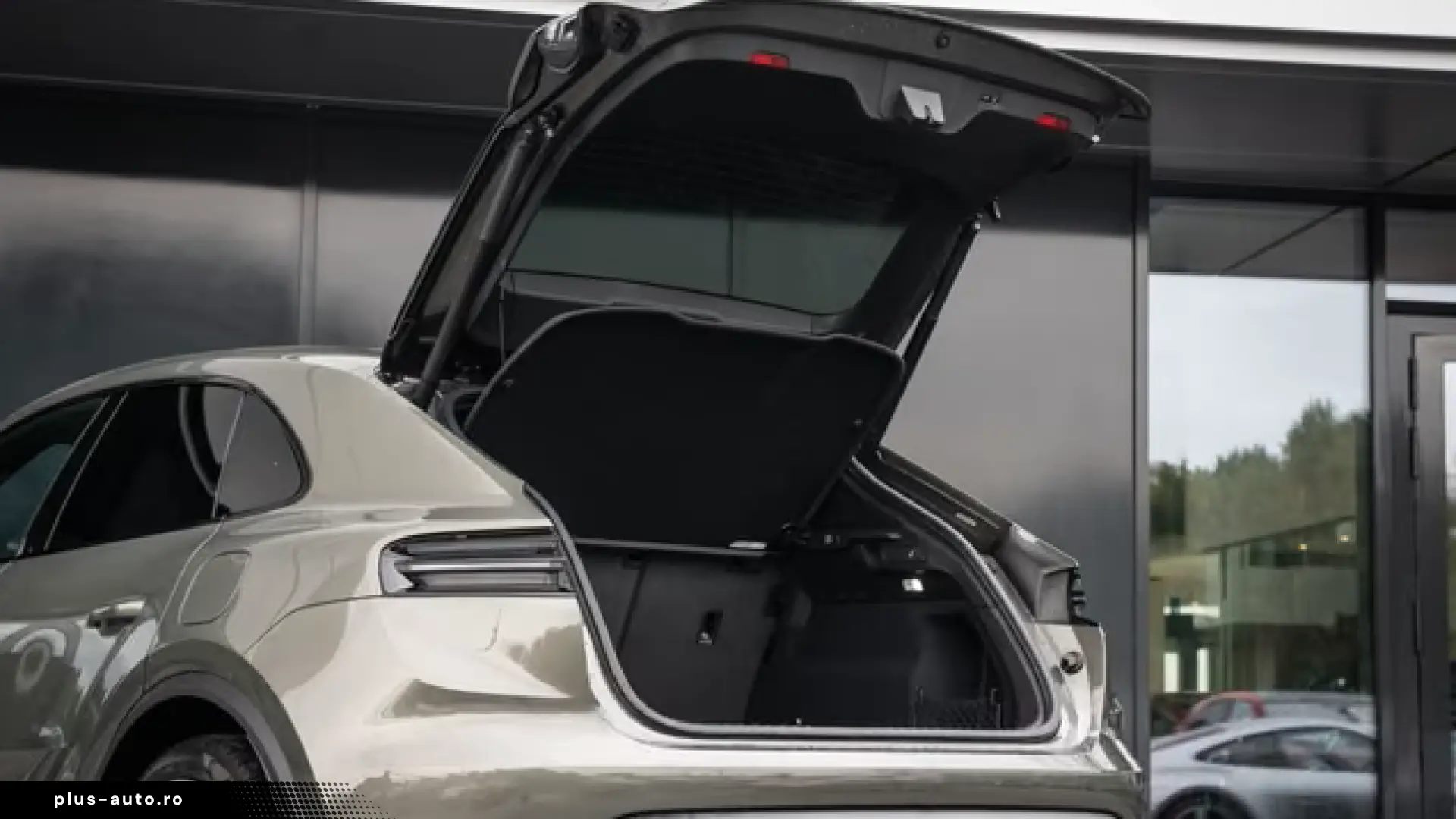 Porsche Macan 4 InnoDrive Surround-View BOSE