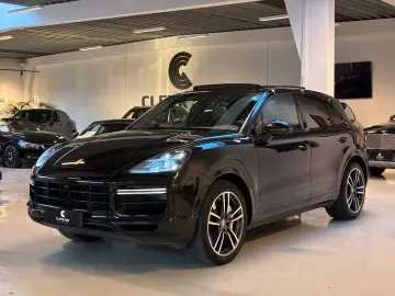 Porsche Cayenne Turbo   V8 BITURBO • SPORT CHRONO