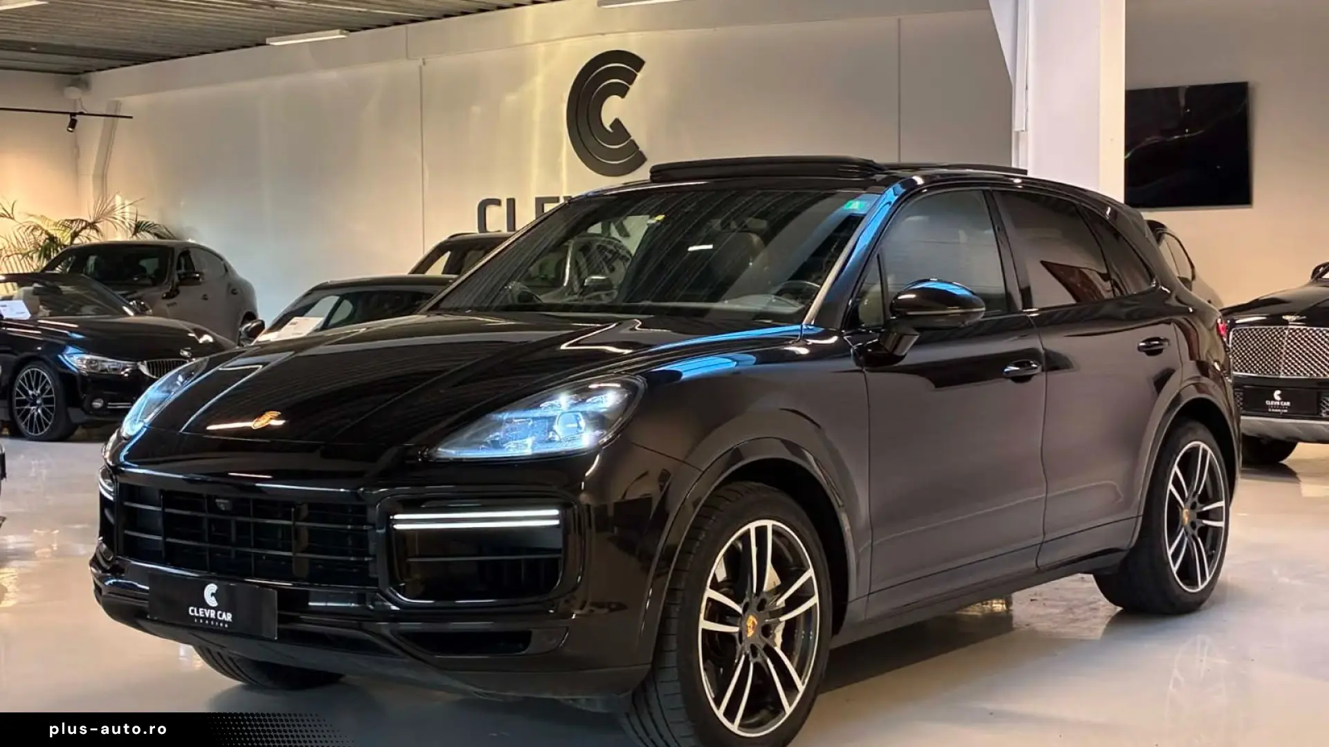 Porsche Cayenne Turbo   V8 BITURBO • SPORT CHRONO
