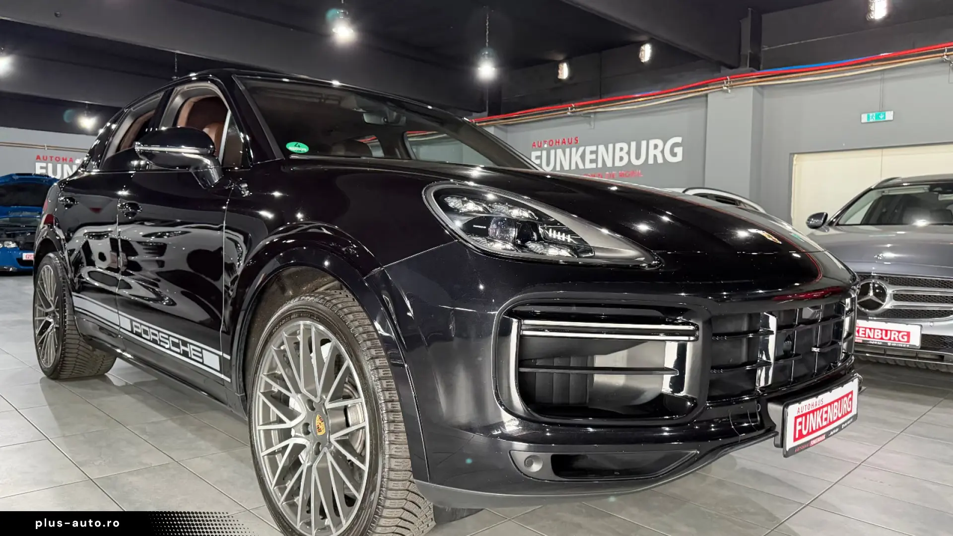 Porsche Cayenne Turbo   V8 BITURBO • PORSCHE APPROVED