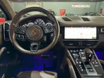 Porsche Cayenne Turbo   V8 BITURBO • PORSCHE APPROVED