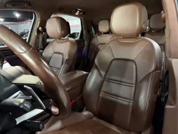 Porsche Cayenne Turbo   V8 BITURBO • PORSCHE APPROVED