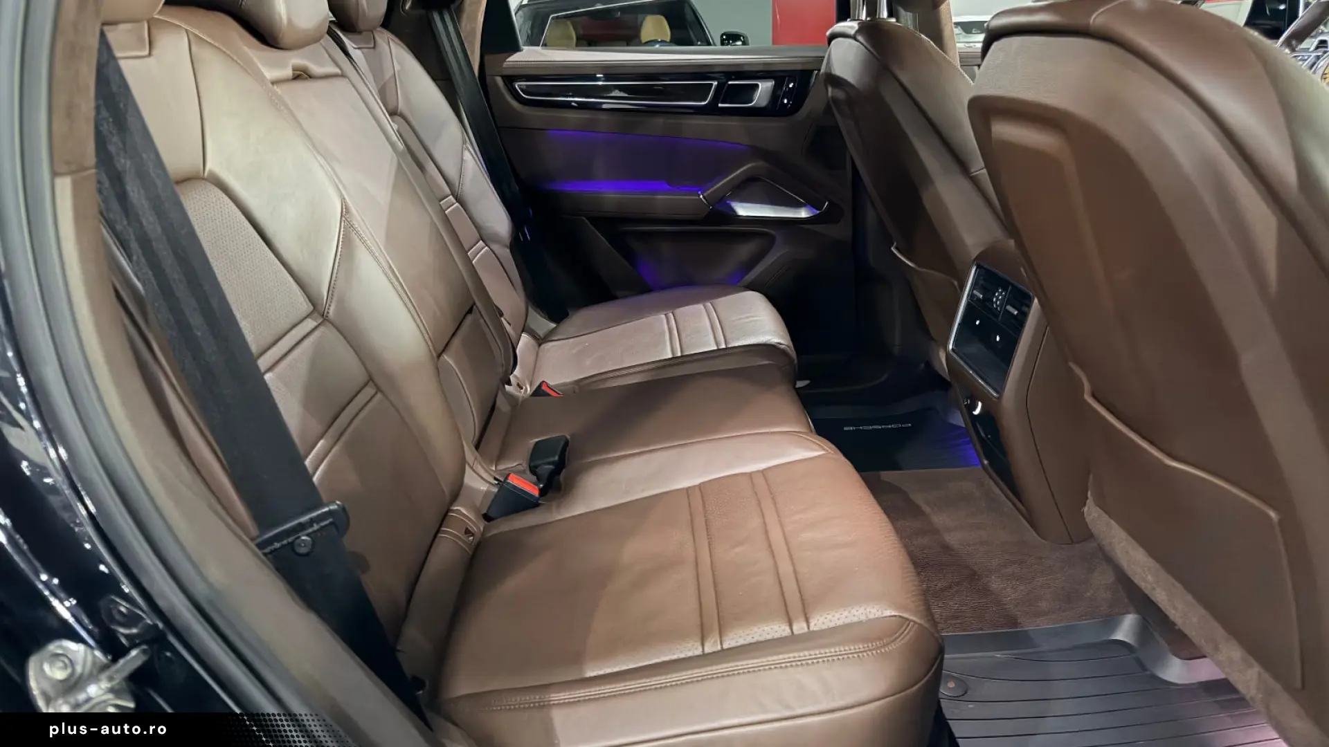 Porsche Cayenne Turbo   V8 BITURBO • PORSCHE APPROVED