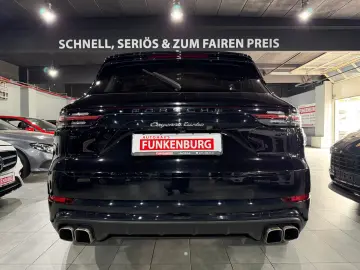 Porsche Cayenne Turbo   V8 BITURBO • PORSCHE APPROVED