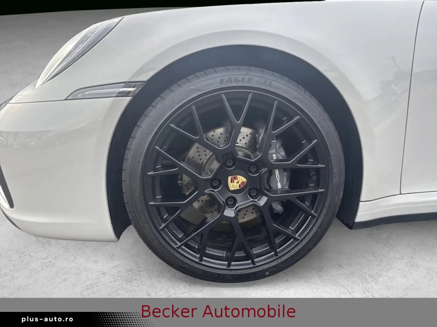 PORSCHE 992 Carrera 4 CHRONO PDLS BOSE LEDER KAMERA PASM
