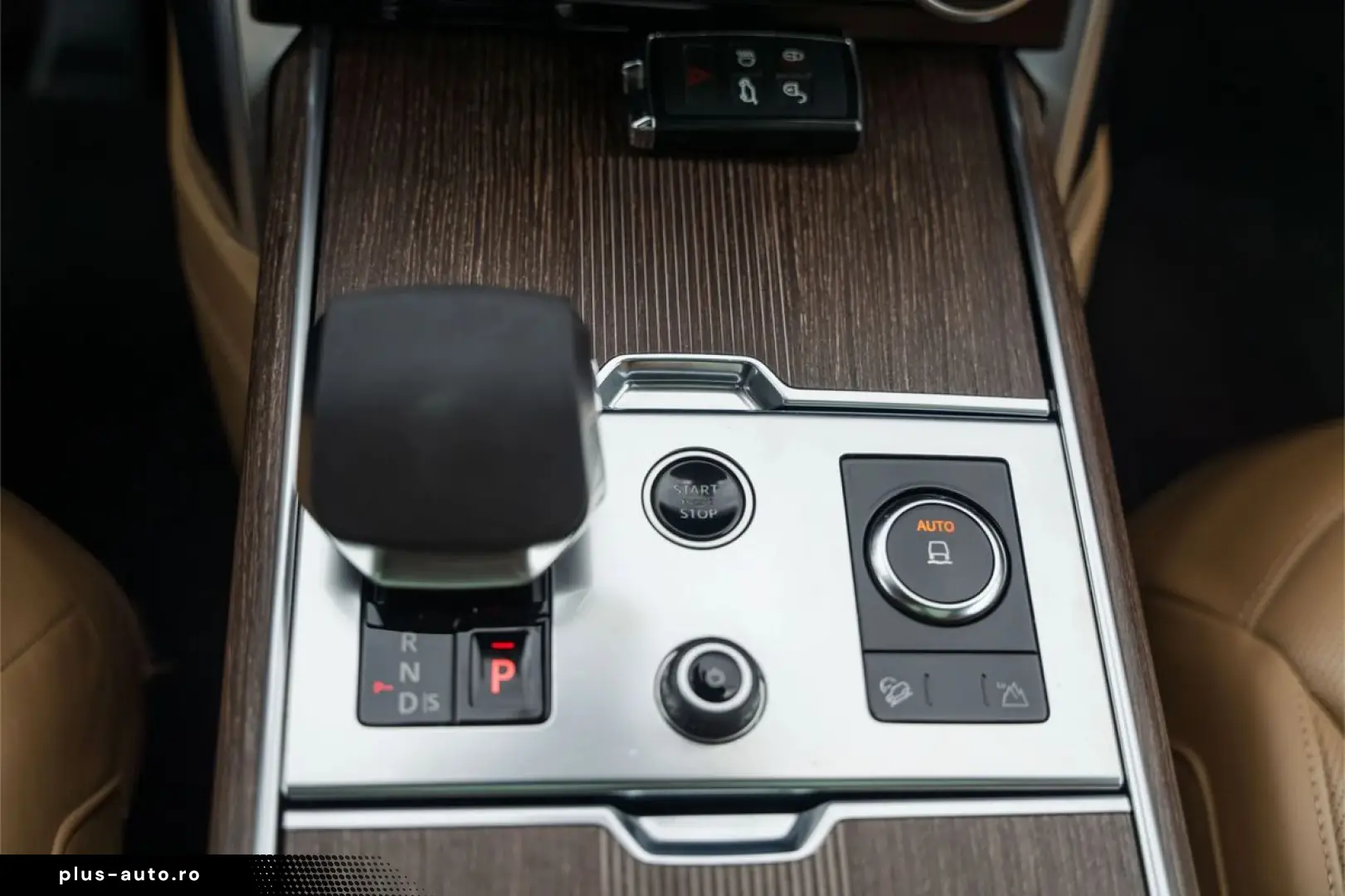Land-Rover Range-Rover