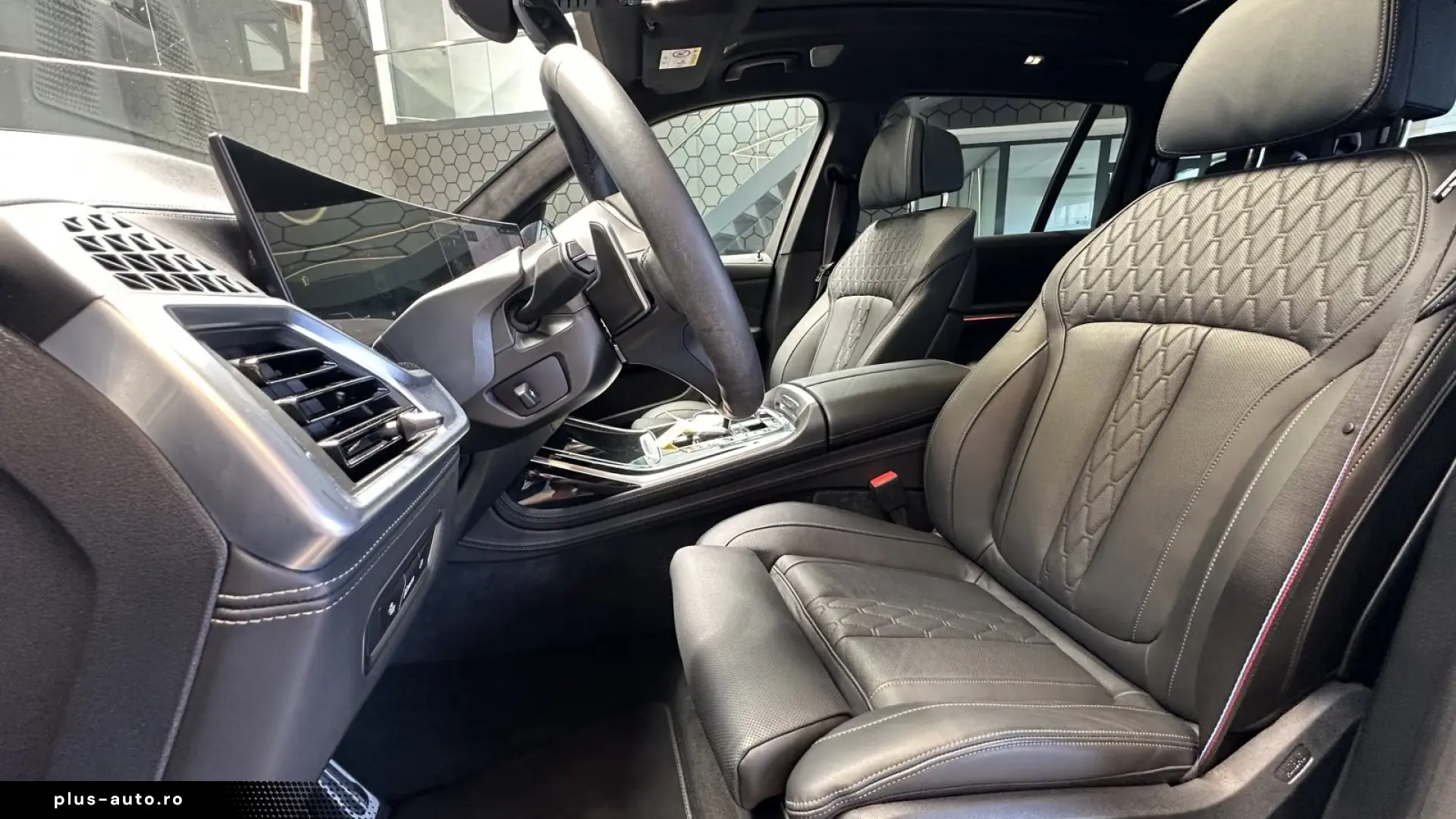 BMW X7 xDrive 40d B&W
