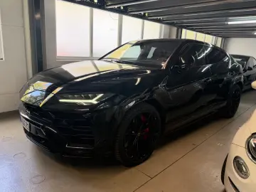 Lamborghini Urus Ponorama Head-