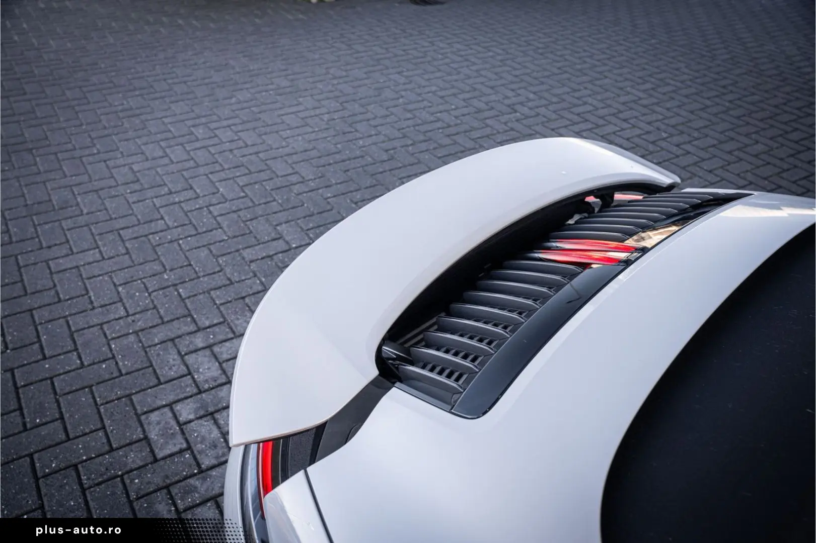 PORSCHE 992 Cabrio 3.0 Carrera - BTW   Memory   Bose   A