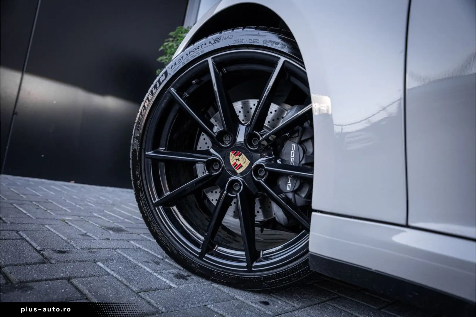 PORSCHE 992 Cabrio 3.0 Carrera - BTW   Memory   Bose   A