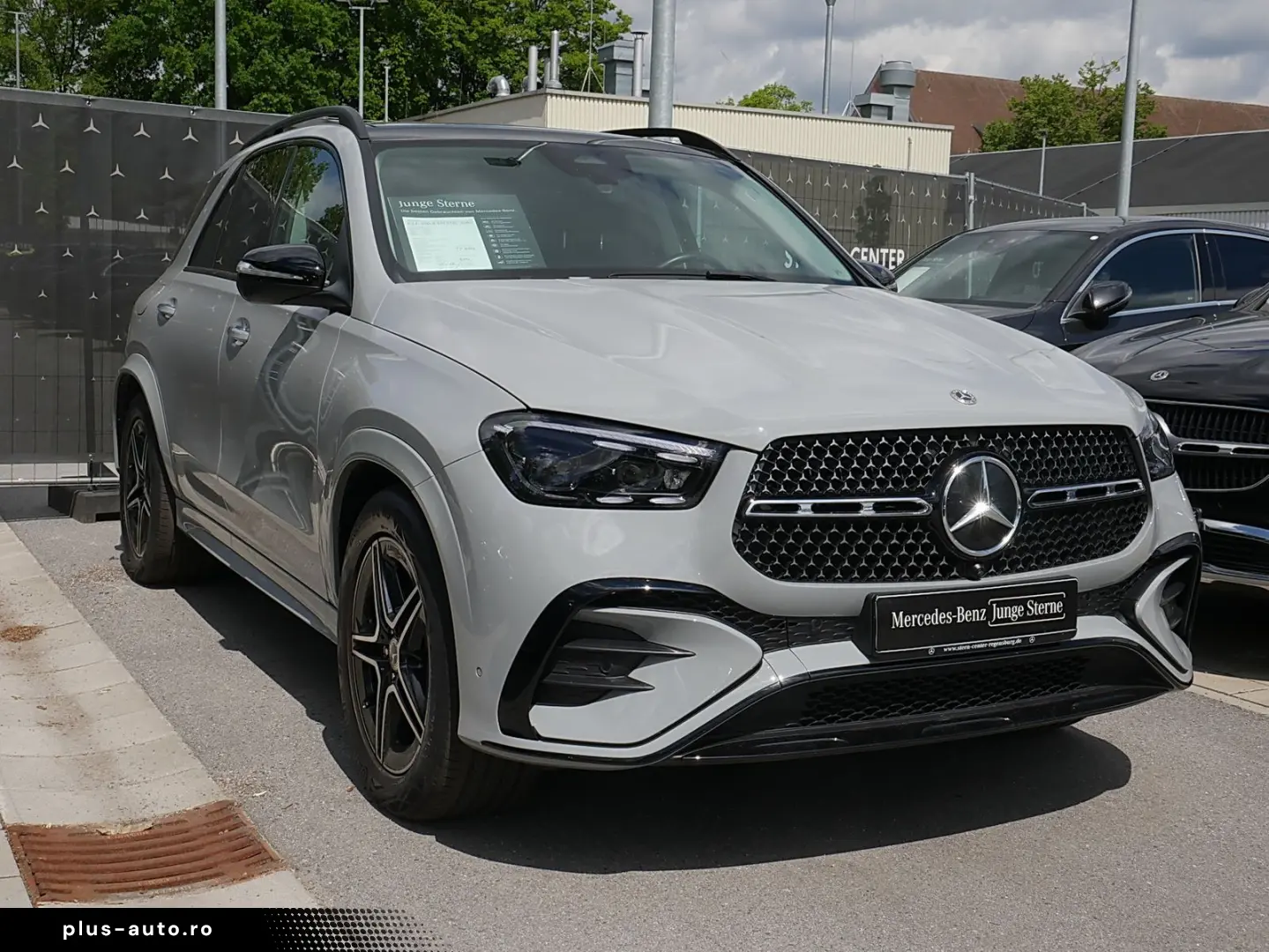 MERCEDES-BENZ GLE 300 d 4M AMG MultiBeam LED Night AHK PANO