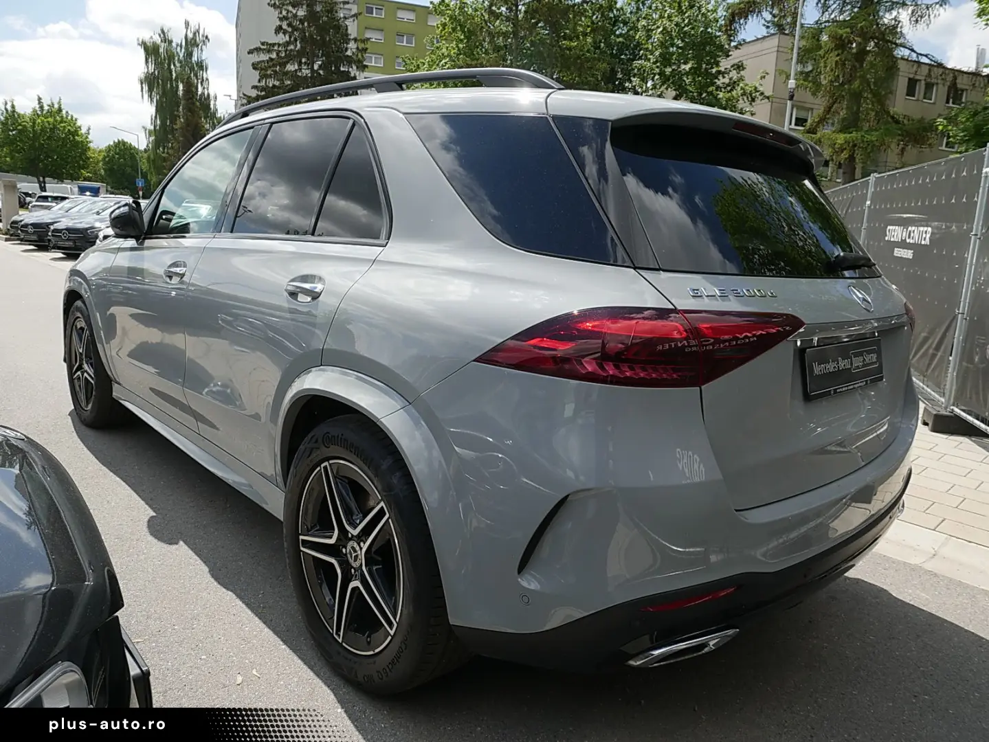 MERCEDES-BENZ GLE 300 d 4M AMG MultiBeam LED Night AHK PANO