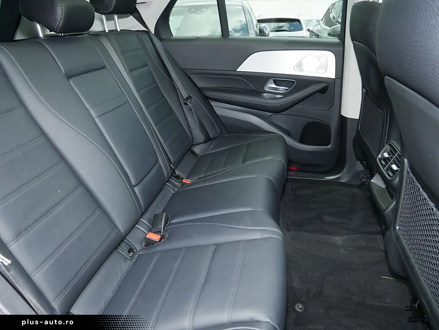 MERCEDES-BENZ GLE 300 d 4M AMG MultiBeam LED Night AHK PANO