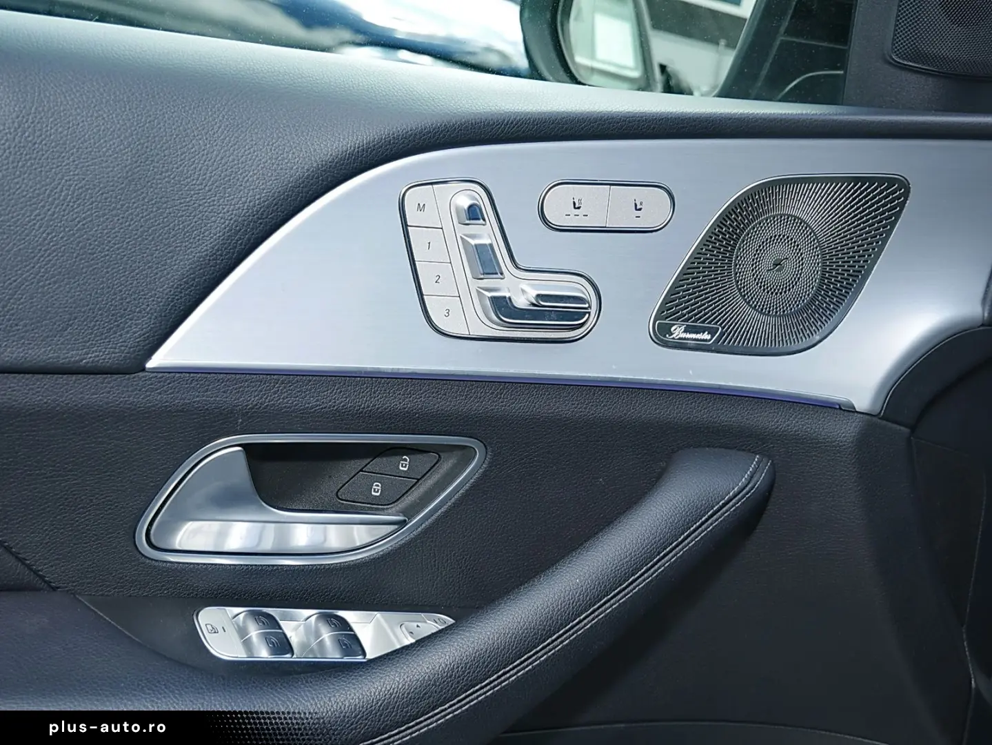 MERCEDES-BENZ GLE 300 d 4M AMG MultiBeam LED Night AHK PANO