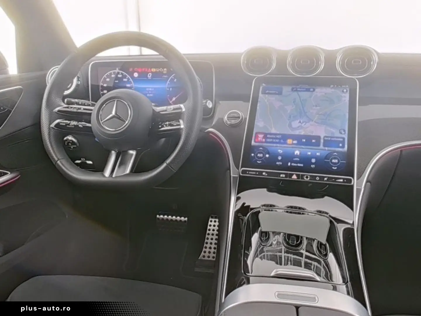 MERCEDES-BENZ GLC 300 d 4M AMG PREMIUM NIGHT PANO AH&hellip;