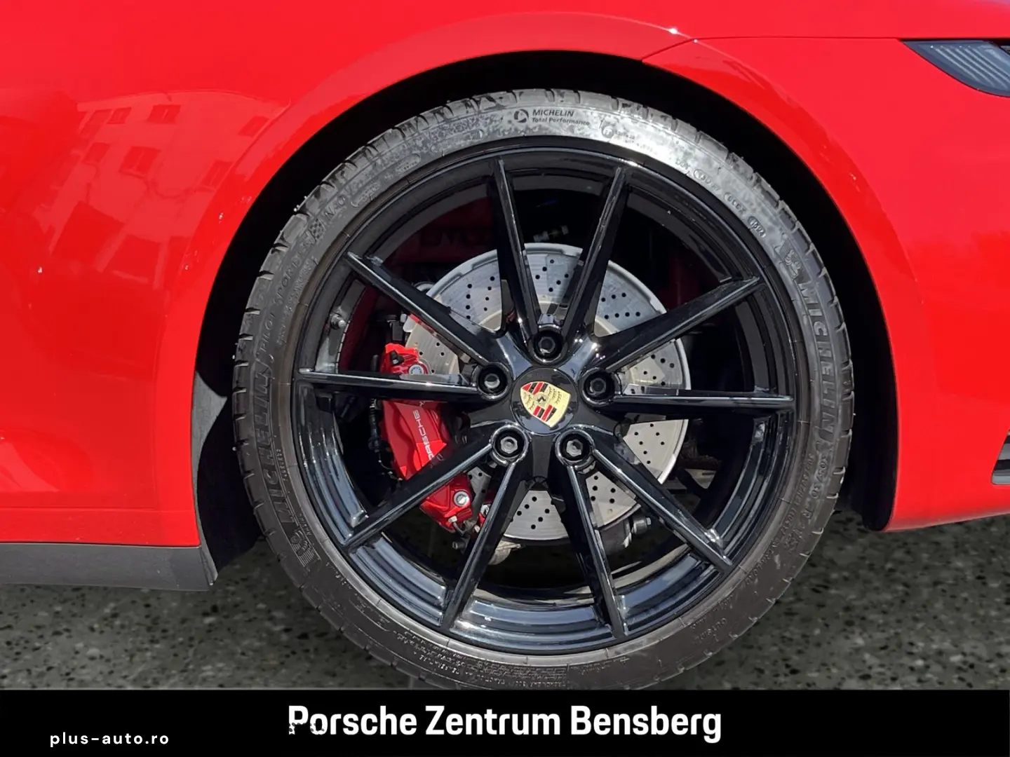 PORSCHE 911 Carrera 4S