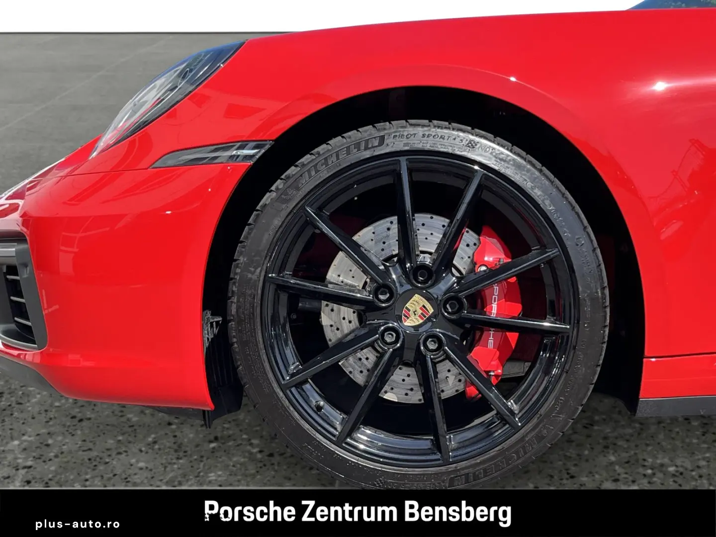 PORSCHE 911 Carrera 4S