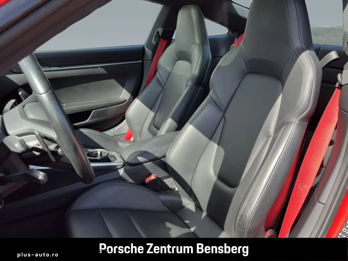 PORSCHE 911 Carrera 4S