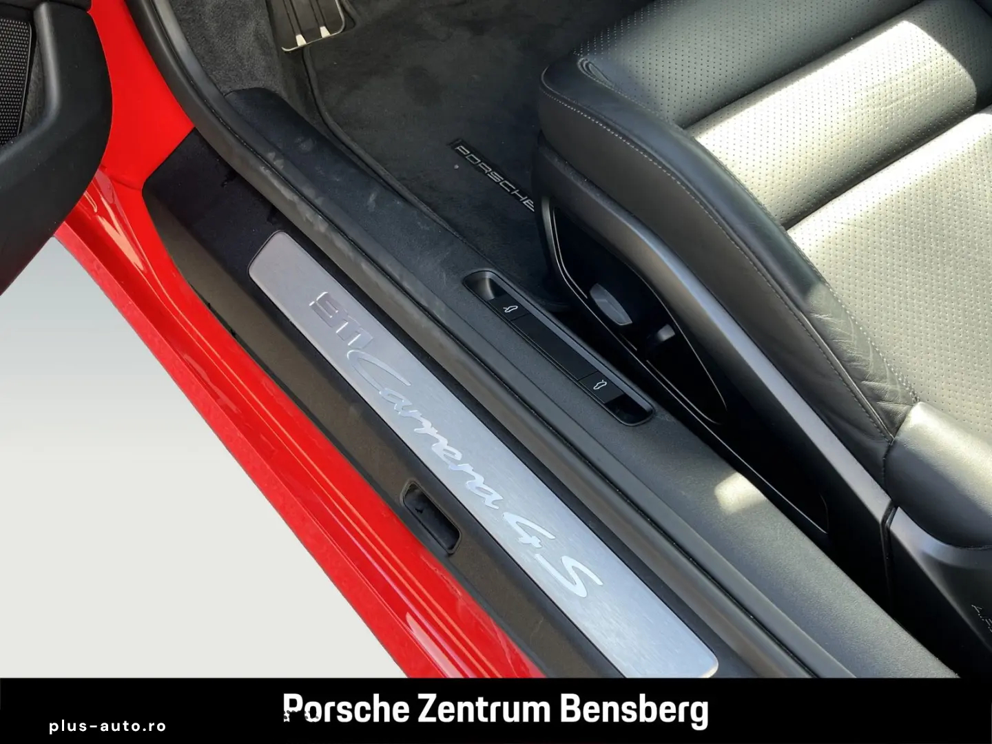 PORSCHE 911 Carrera 4S