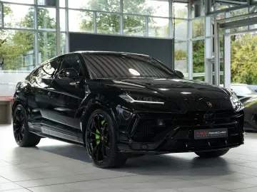 LAMBORGHINI Urus S
