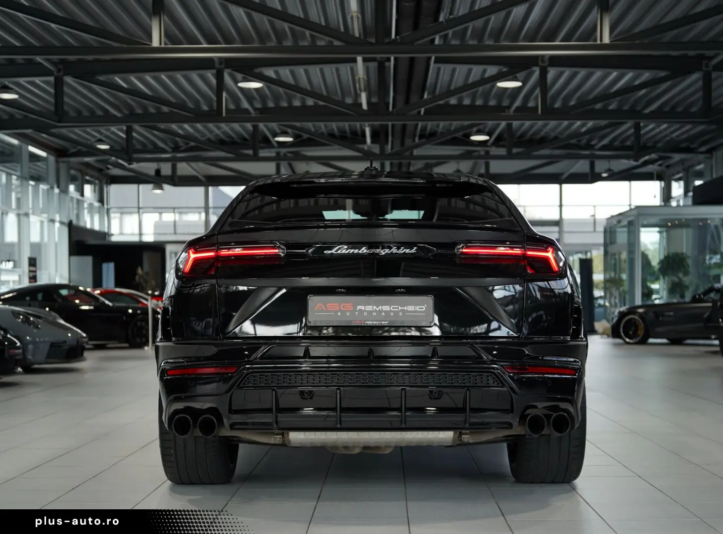 LAMBORGHINI Urus S