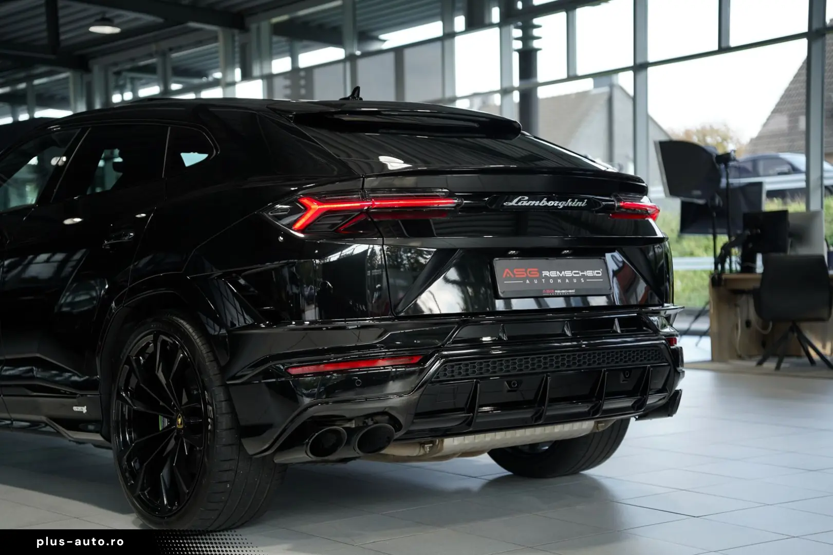 LAMBORGHINI Urus S