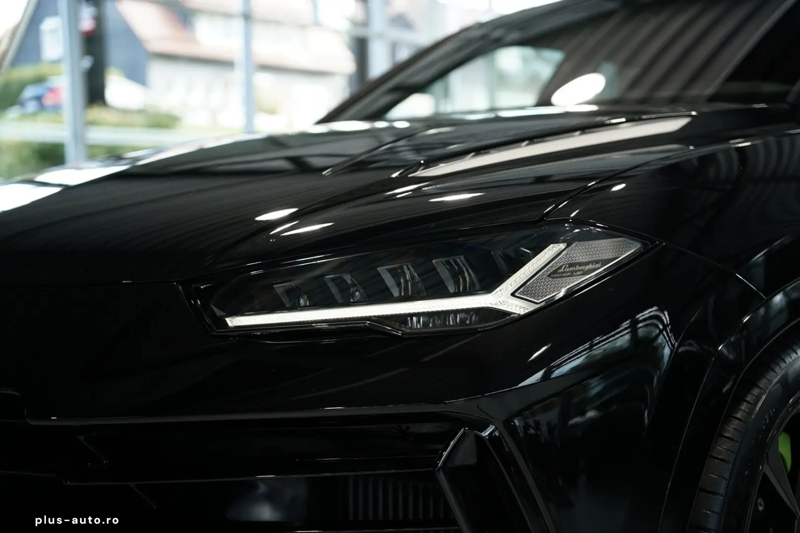 LAMBORGHINI Urus S