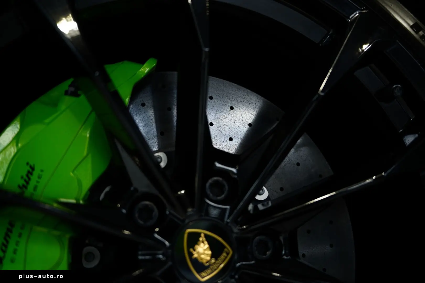 LAMBORGHINI Urus S