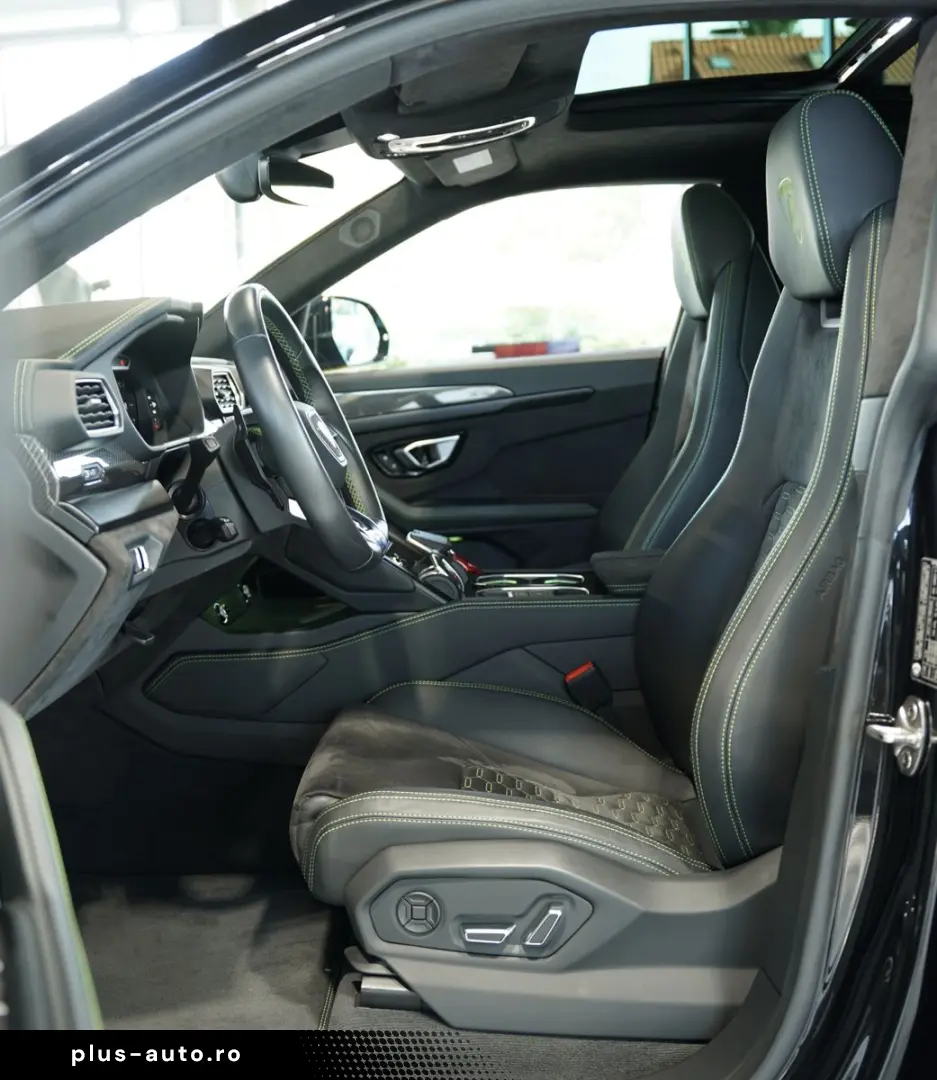LAMBORGHINI Urus S