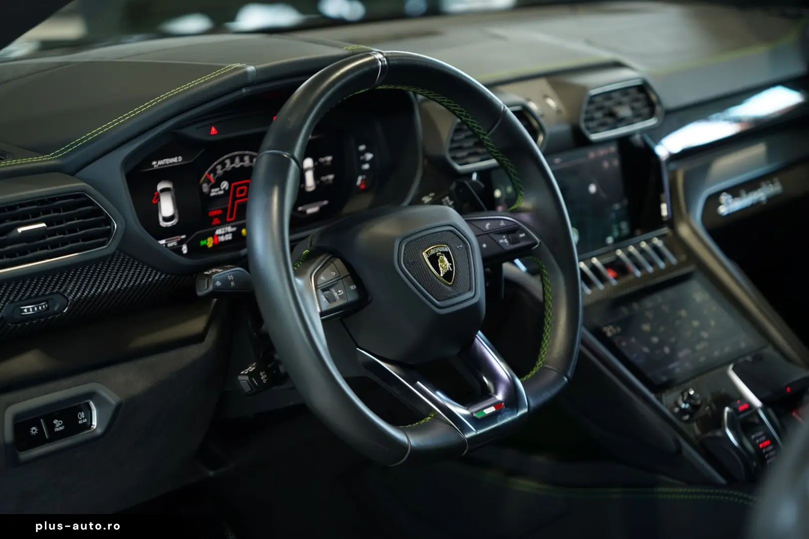 LAMBORGHINI Urus S