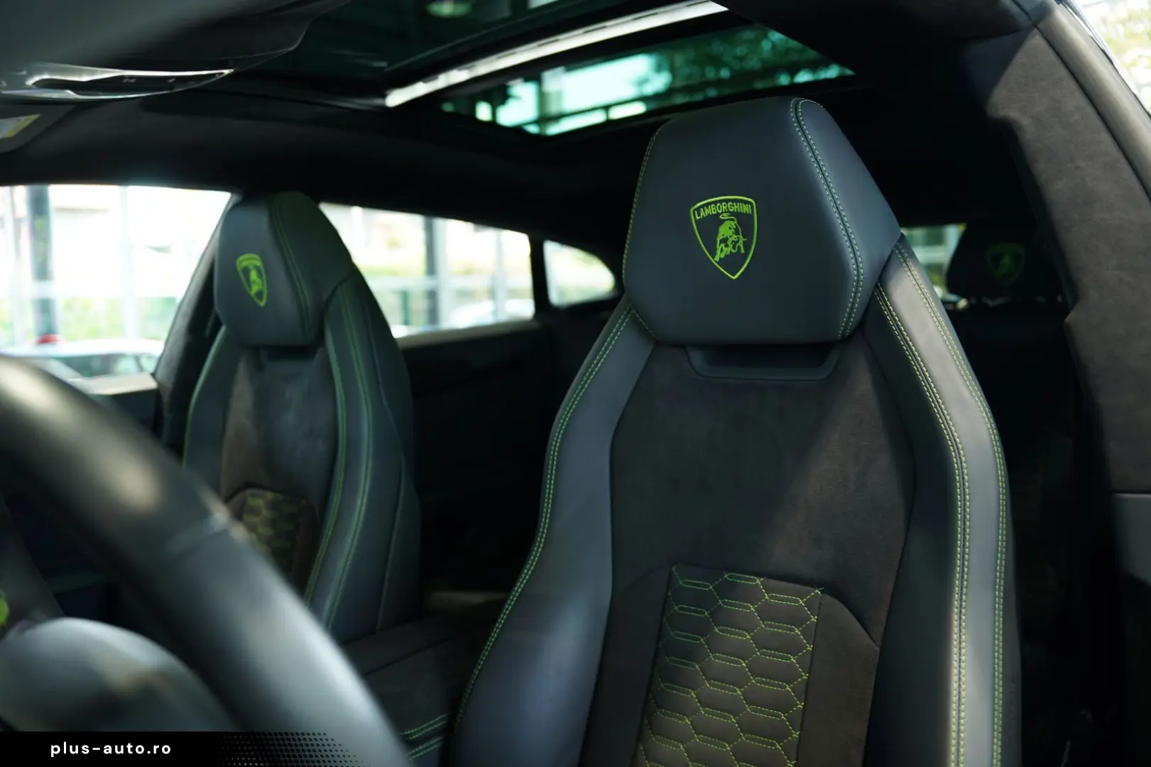 LAMBORGHINI Urus S